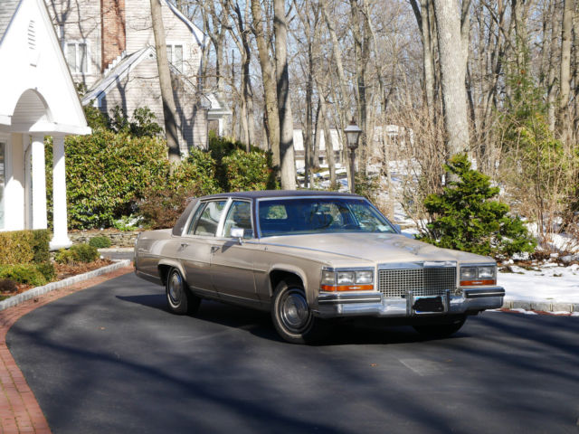 1985 Cadillac Fleetwood Brougham - photo 5