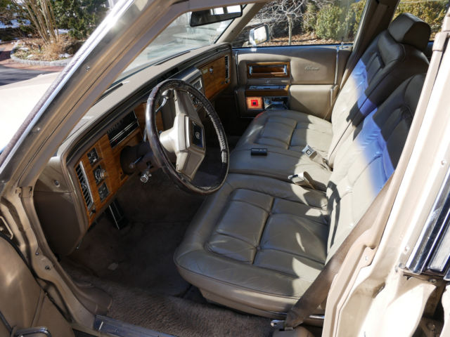 1985 Cadillac Fleetwood Brougham - photo 7