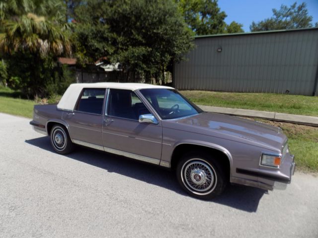 1985 Cadillac DeVille sedan deville - photo 10
