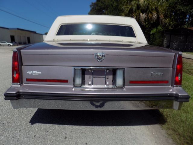 1985 Cadillac DeVille sedan deville - photo 5