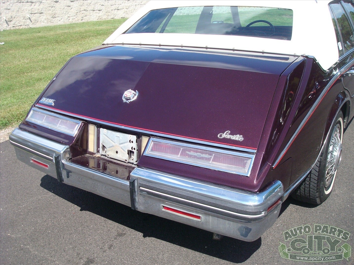 1985 Cadillac Seville 1985 CADILLAC SEVILLE BUSTLEBACK SEDAN 4.1 V8 WE SHIP - photo 10