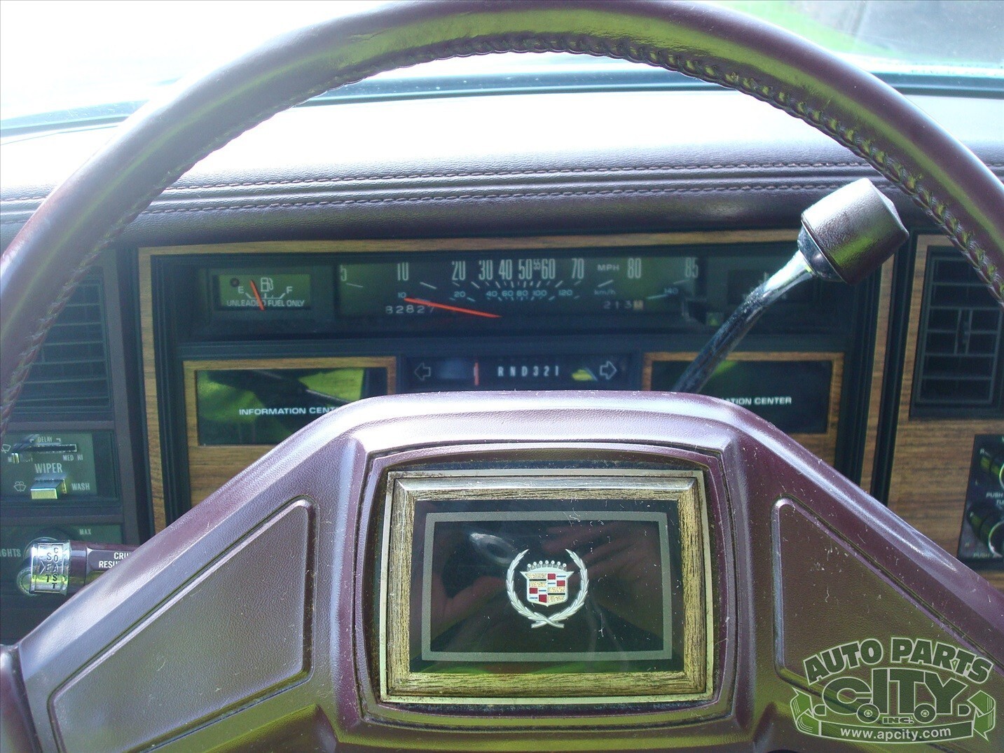 1985 Cadillac Seville 1985 CADILLAC SEVILLE BUSTLEBACK SEDAN 4.1 V8 WE SHIP - photo 5