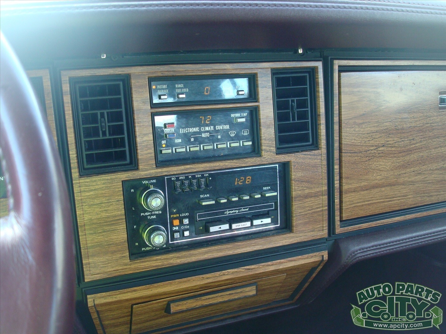 1985 Cadillac Seville 1985 CADILLAC SEVILLE BUSTLEBACK SEDAN 4.1 V8 WE SHIP - photo 9