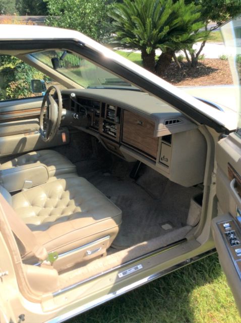1985 Cadillac Seville Base 4 Door Sedan - photo 10