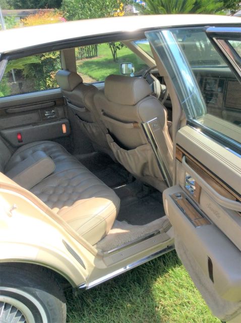 1985 Cadillac Seville Base 4 Door Sedan - photo 11