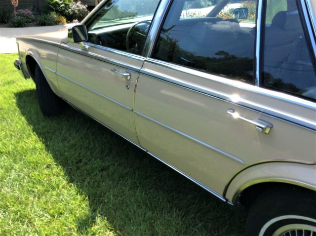 1985 Cadillac Seville Base 4 Door Sedan - photo 13