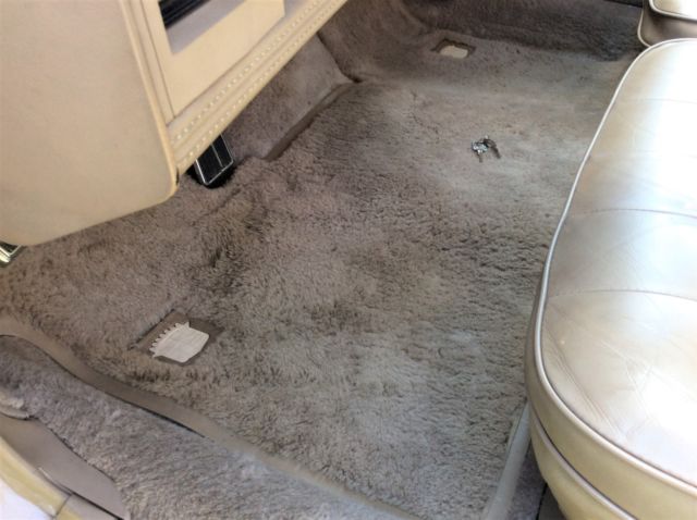 1985 Cadillac Seville Base 4 Door Sedan - photo 7