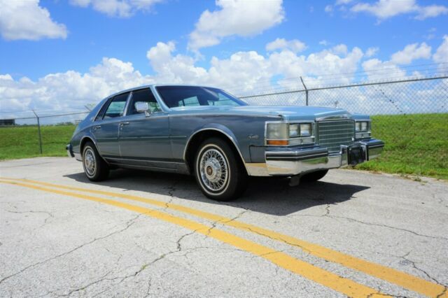 1985 Cadillac Seville - photo 2