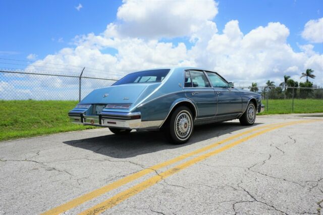 1985 Cadillac Seville - photo 3