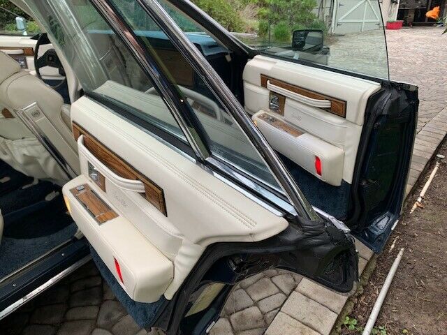 1985 Cadillac Seville - photo 11