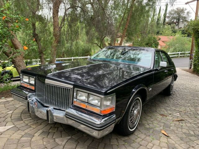 1985 Cadillac Seville - photo 2