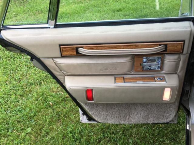 1985 Cadillac Seville - photo 12