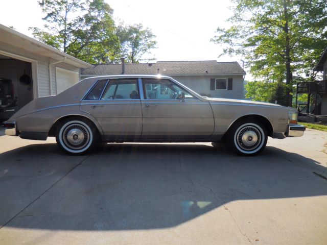 1985 Cadillac Seville Elegante - photo 6