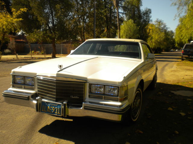1985 Cadillac Seville Base Sedan 4-Door - photo 5