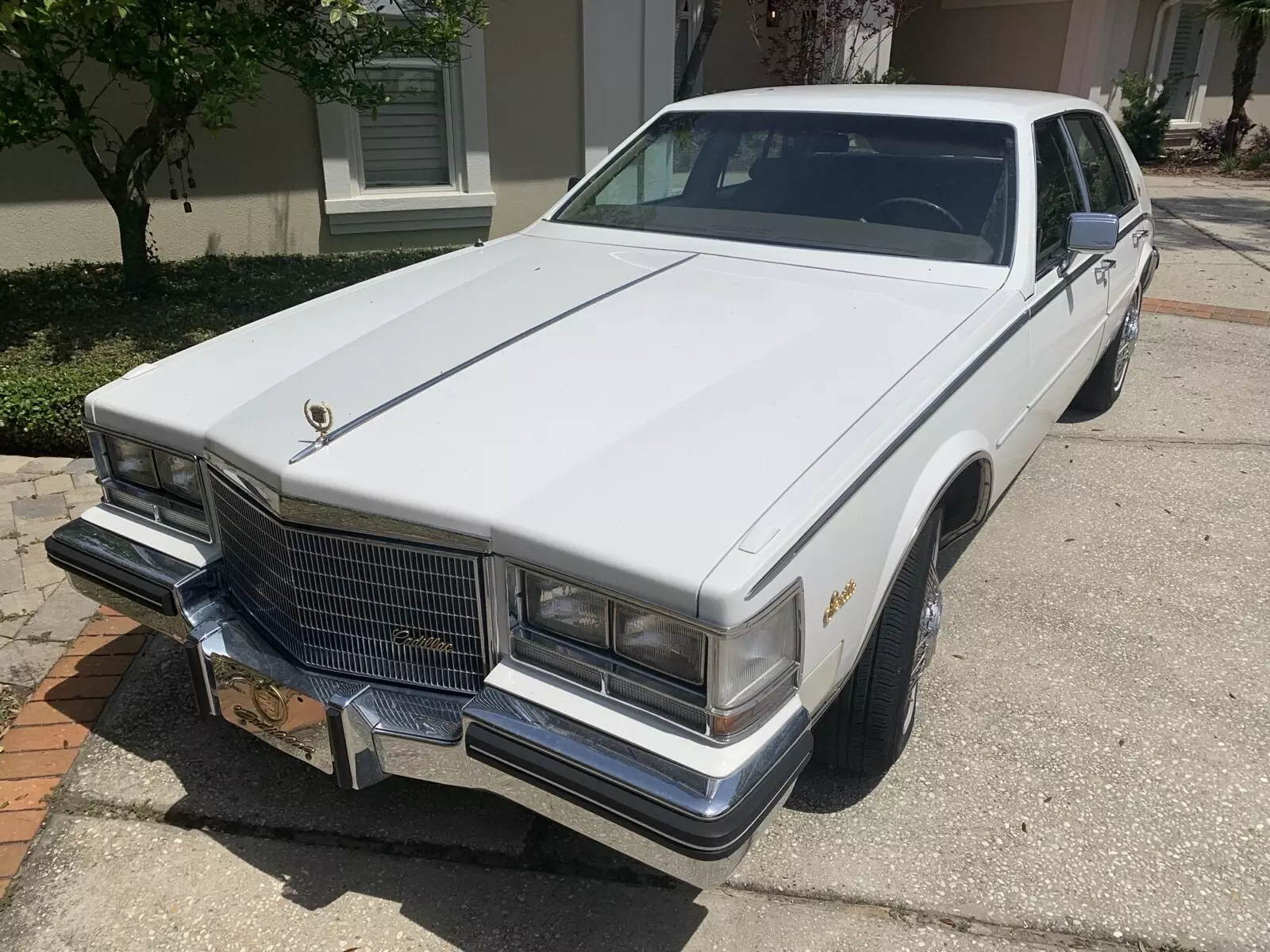 1985 Cadillac Seville NO RESERVE!!! STARTS AT 100 $$$ 22K MILES on odometer 1985 Cadillac Seville