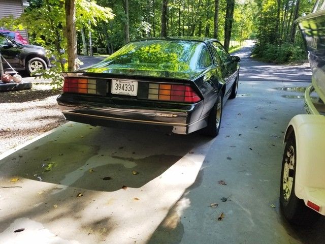 1985 Chevrolet Camaro IROC -Z Gold - photo 13