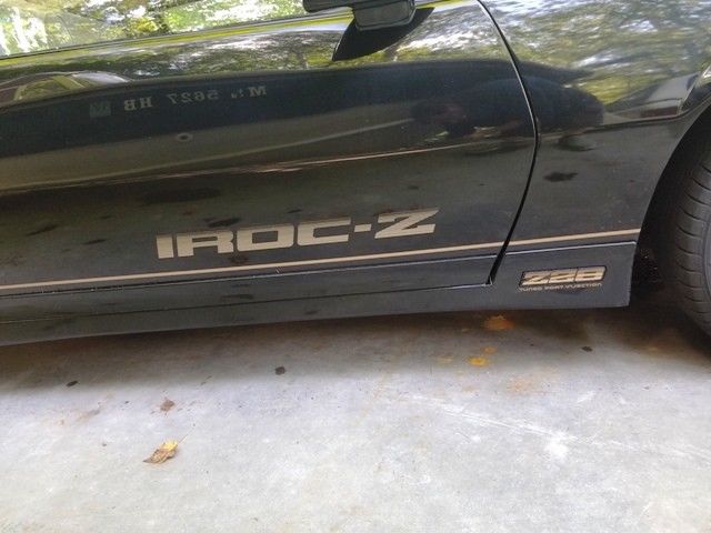 1985 Chevrolet Camaro IROC -Z Gold - photo 7