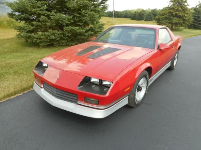1985 Chevrolet Camaro - photo 2