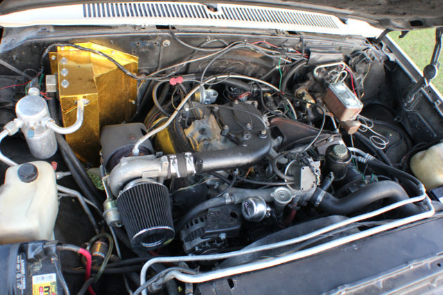 1985 Chevrolet Suburban - photo 13
