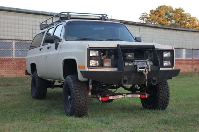 1985 Chevrolet Suburban - photo 3