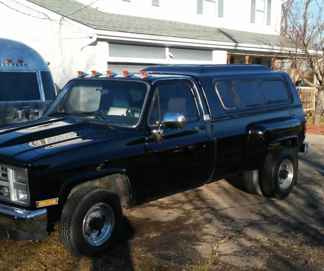 1985 Chevrolet C-10 Camper Special - photo 2