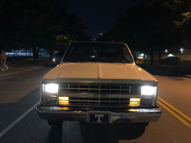 1985 Chevrolet C-10 Silverado - photo 2