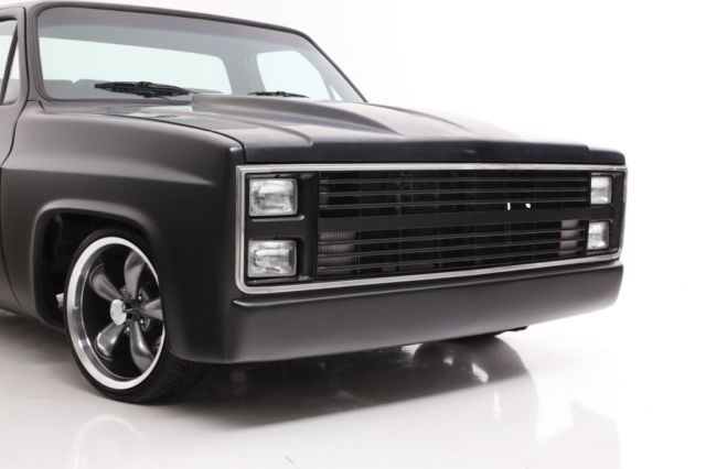 1985 Chevrolet C-10 Custom - photo 2