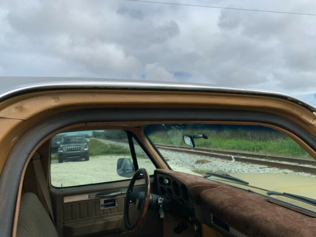 1985 Chevrolet C-10 - photo 12