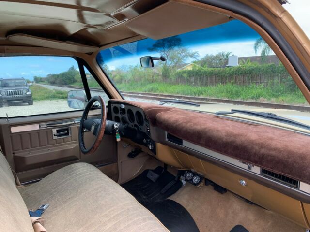 1985 Chevrolet C-10 - photo 7