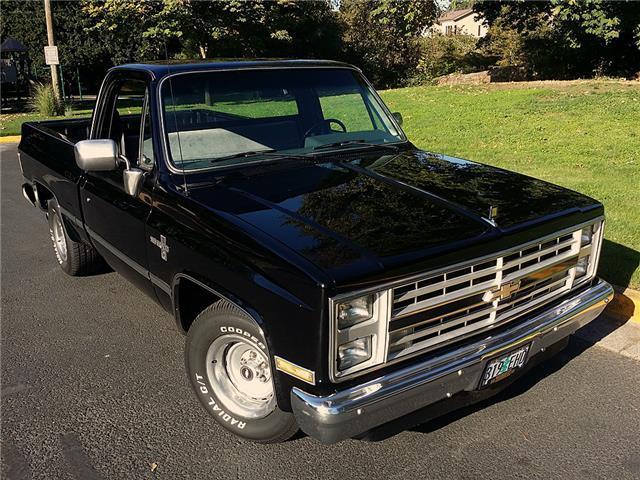 1985 Chevrolet C-10 Pickup - photo 2