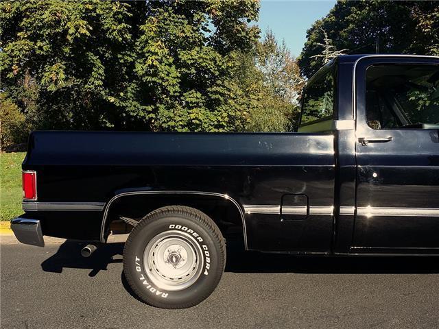 1985 Chevrolet C-10 Pickup - photo 6