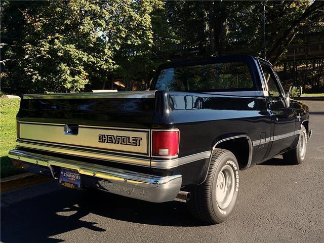 1985 Chevrolet C-10 Pickup - photo 7