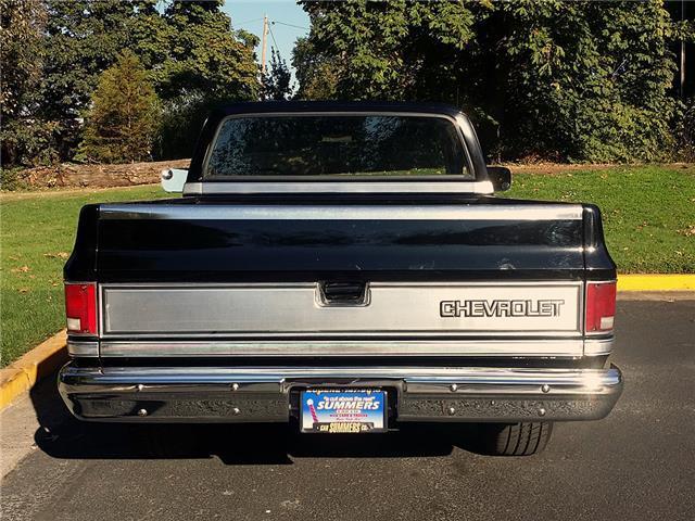 1985 Chevrolet C-10 Pickup - photo 8