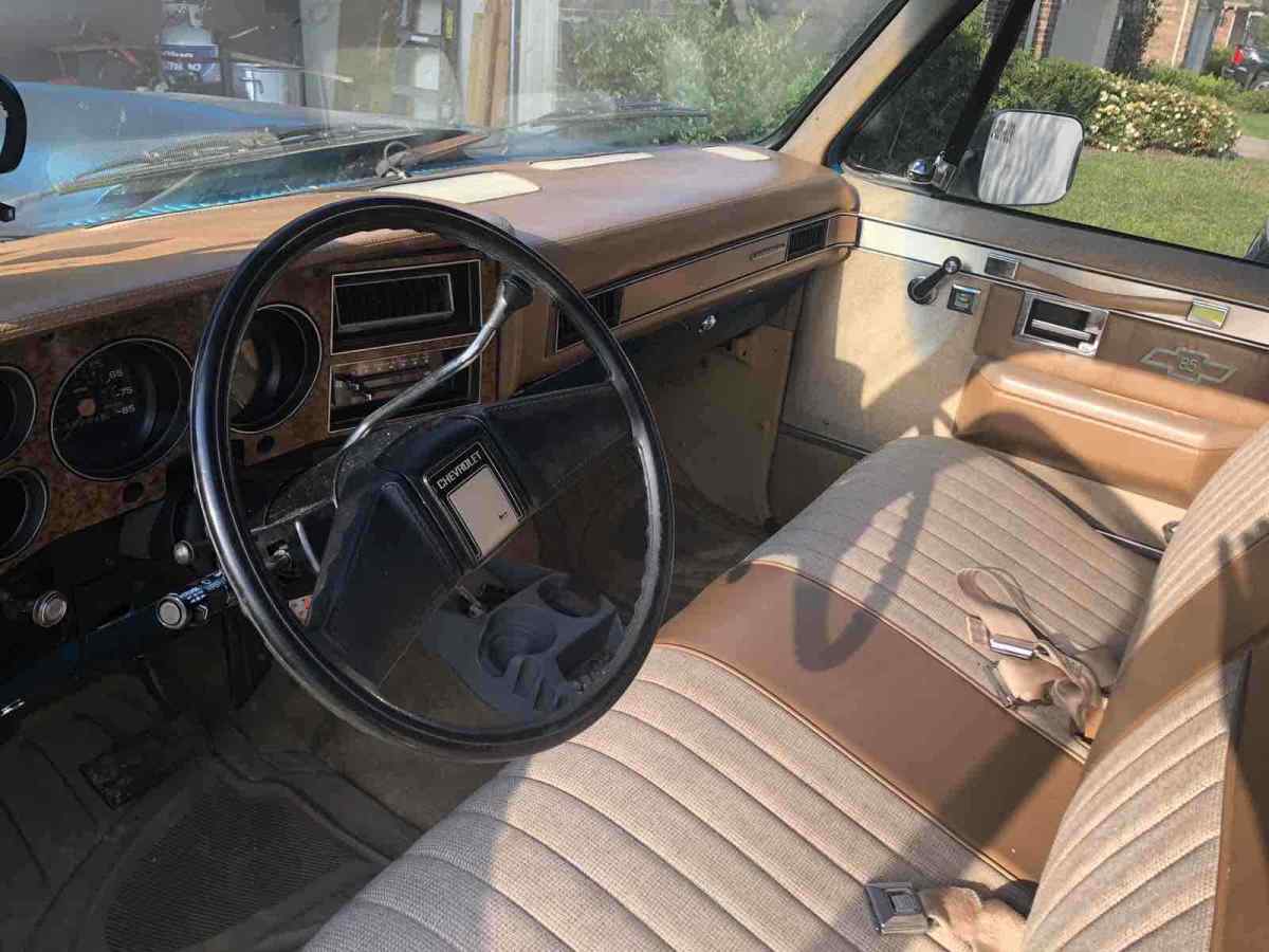 1985 Chevrolet C10 - photo 3