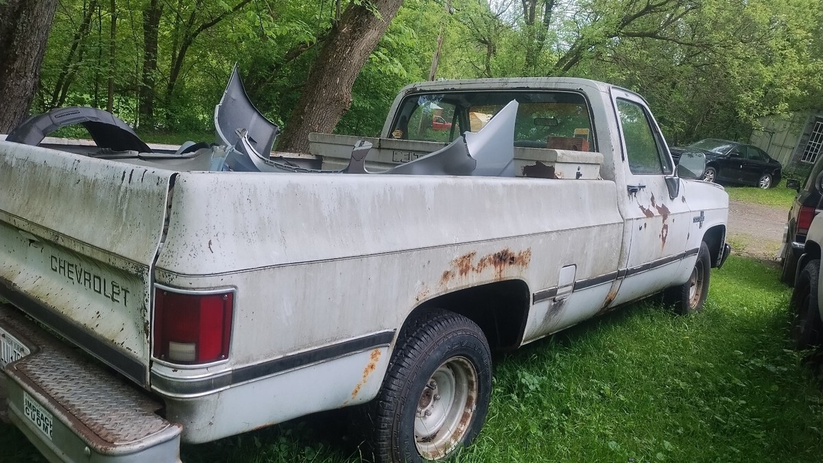 1985 Chevrolet C-10 - photo 3