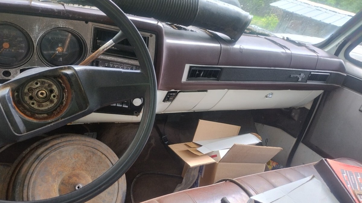 1985 Chevrolet C-10 - photo 5