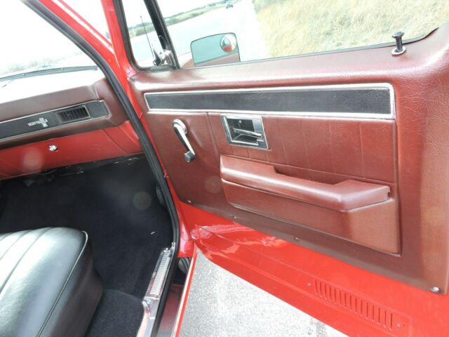 1985 Chevrolet C-10 Scottsdale - photo 10
