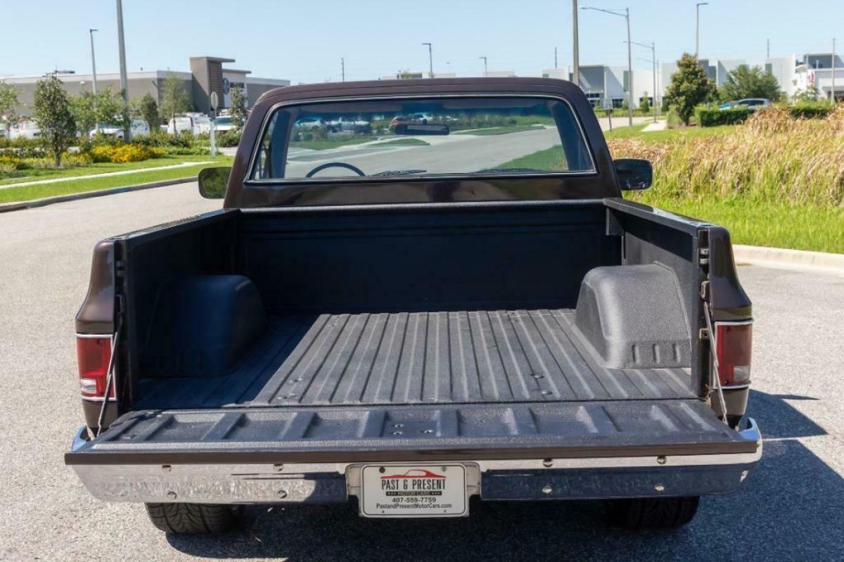 1985 Chevrolet C-10 Pickup - photo 6