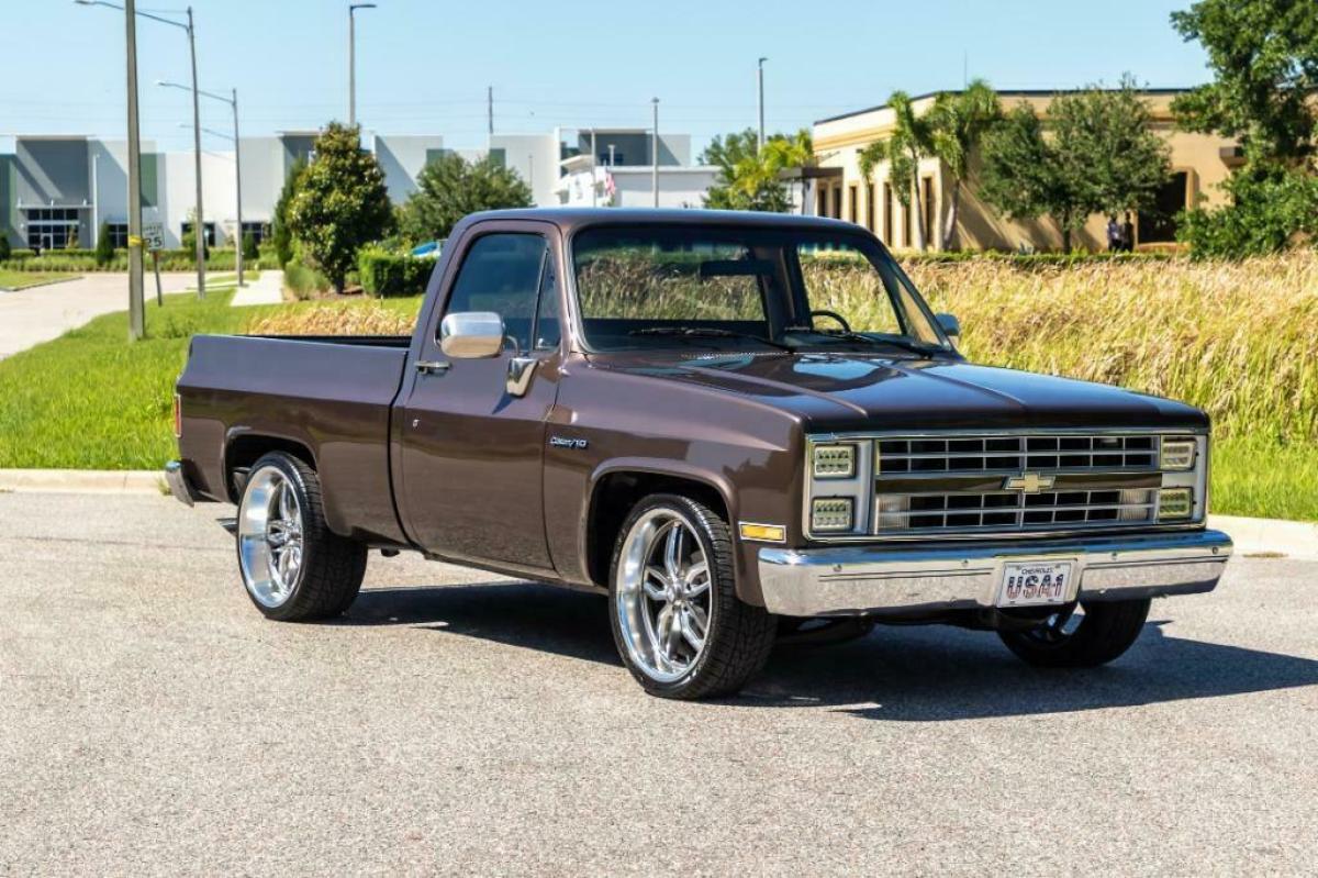 1985 Chevrolet C-10 Pickup - photo 7