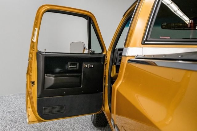 1985 Chevrolet C-10 Silverado - photo 11
