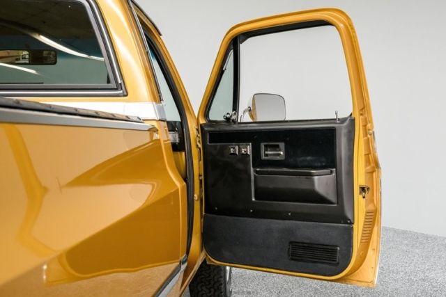 1985 Chevrolet C-10 Silverado - photo 12