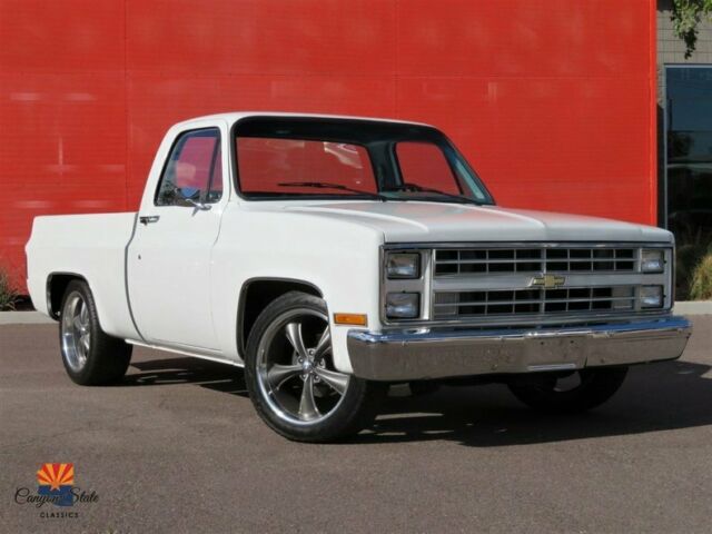 1985 Chevrolet C10 Silverado Deluxe Shortbed, 350ci V8, Auto, A/C, Power Windows 1985 Chevrolet C/K Pickup 1500 C10 Shortbox