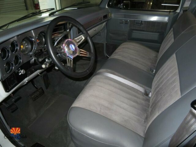 1985 Chevrolet C/K Pickup 1500 C10 Shortbox - photo 2