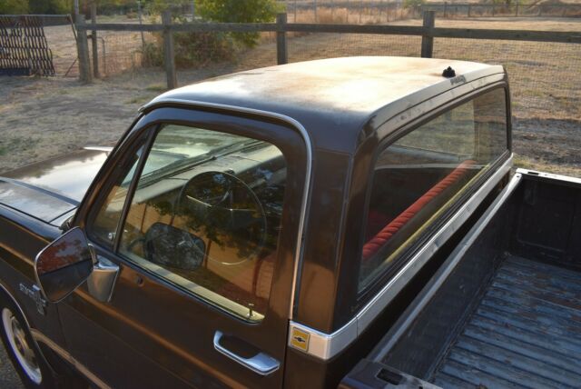 1985 Chevrolet C/K Pickup 2500 Silverado - photo 8