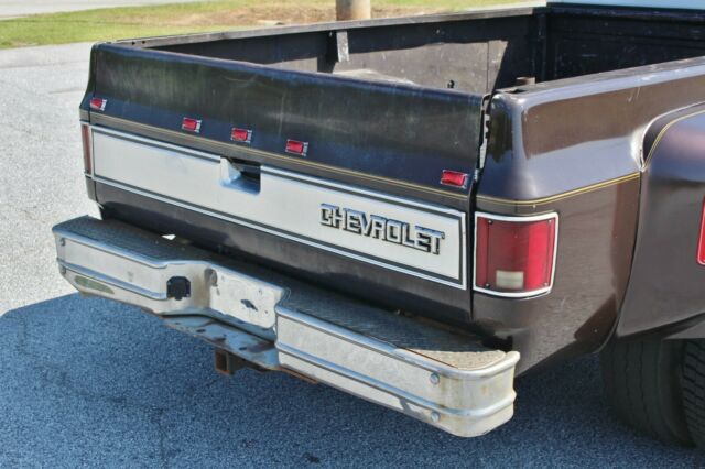 1985 Chevrolet C/K Pickup 3500 C30 Silverado Dually 6.0L LS Swap - photo 10