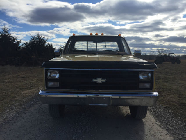 1985 Chevrolet C/K Pickup 3500 Scottsdale - photo 3