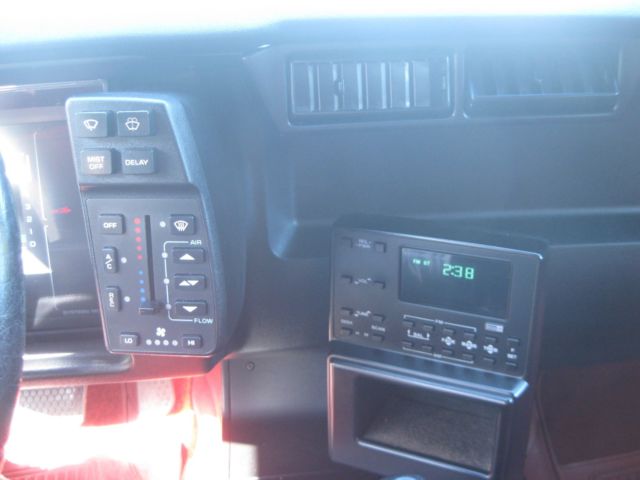 1985 Chevrolet Camaro Berlinetta - photo 10