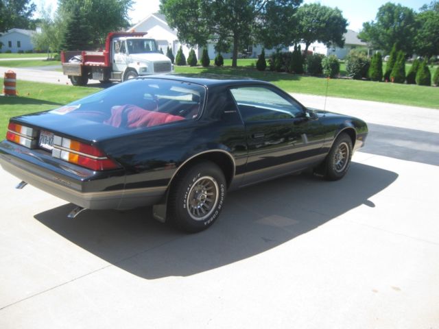 1985 Chevrolet Camaro Berlinetta - photo 2