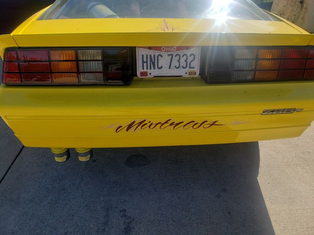 1985 Chevrolet Camaro z28 - photo 2