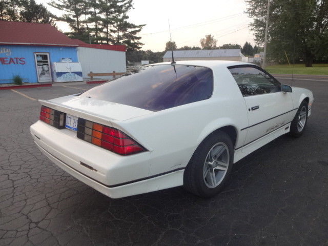 1985 Chevrolet Camaro IROC-Z - photo 5